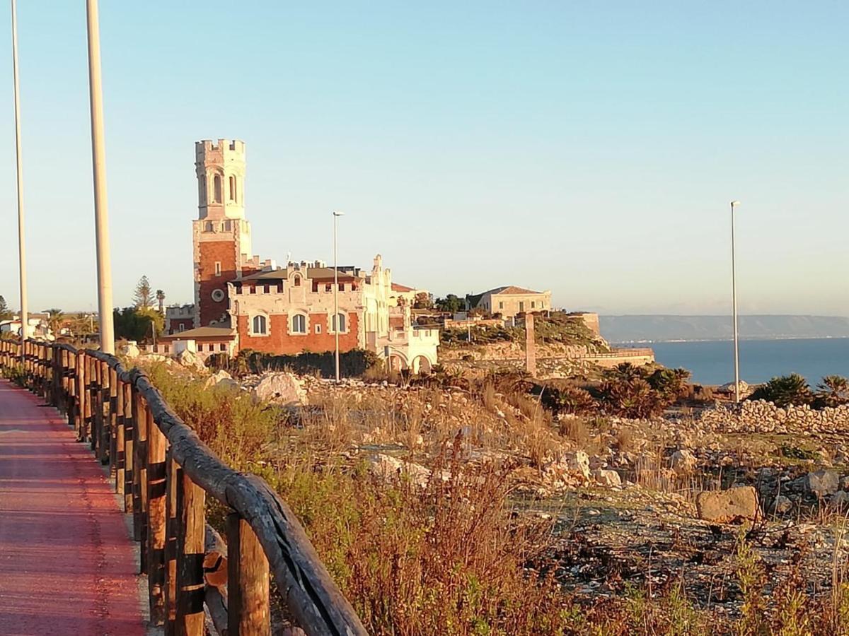 La Trinacria Di Capo Passero Portopalo Di Capo Passero Zewnętrze zdjęcie